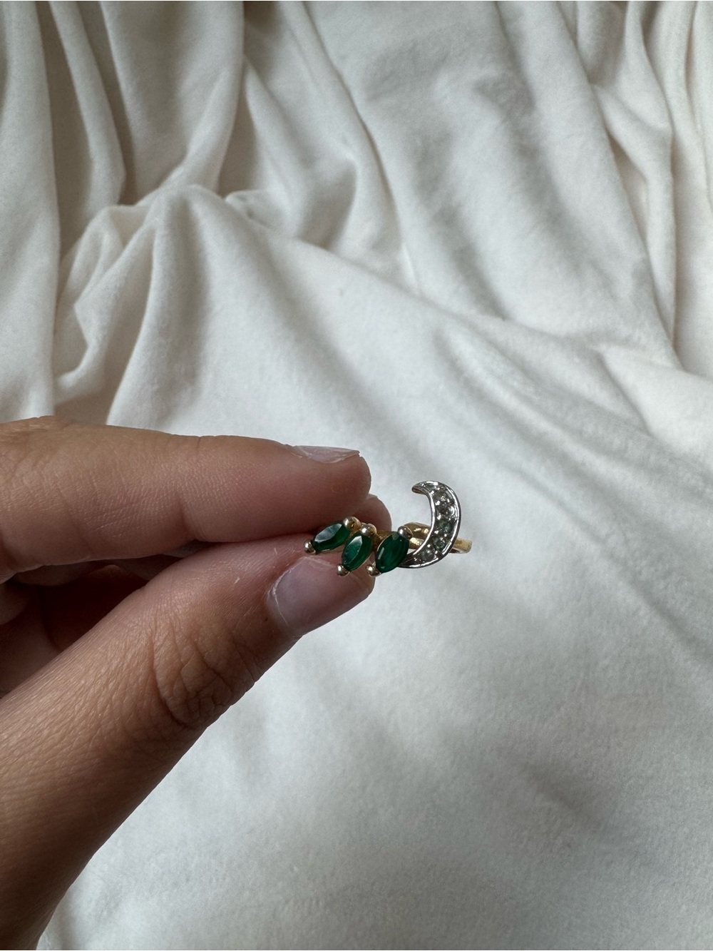 18K Gold Plated Green Emerald Three Stone Crescent Moon Ring - Size 7.5
